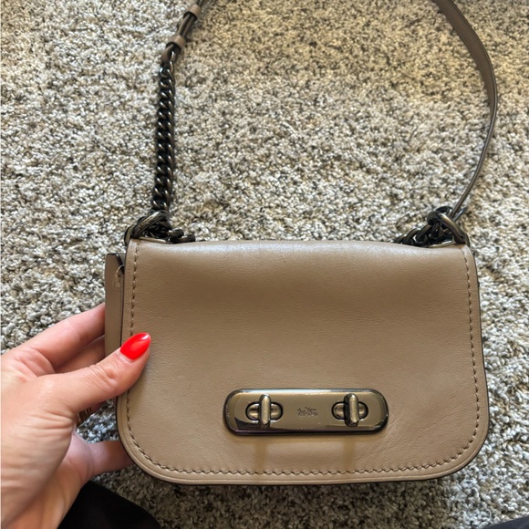 Coach cross body. Cream color with brass hardware - Picture 6 of 6